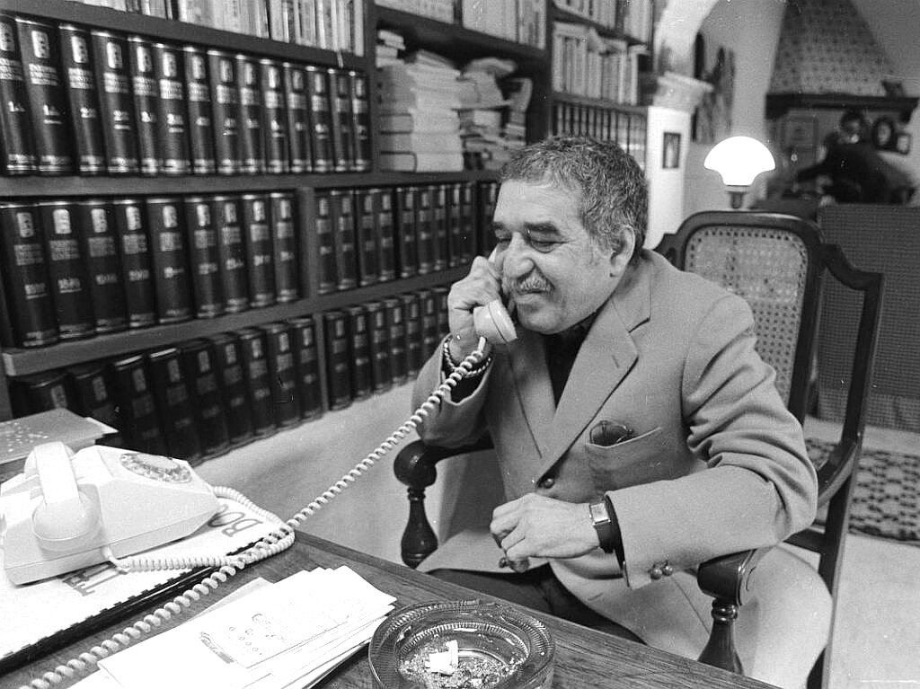 Габриэль Гарсия Маркес: "Звоню сказать, что это ты еще сто лет одиночества не читал".