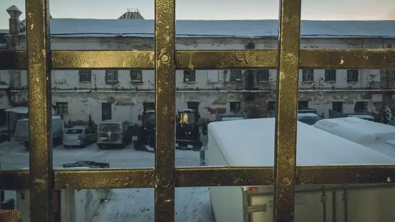     Суд огласил приговор троим членам банды из Дагестана, которые пытались убить полицейского и вымогали деньги, сообщает Южный окружной военный суд.