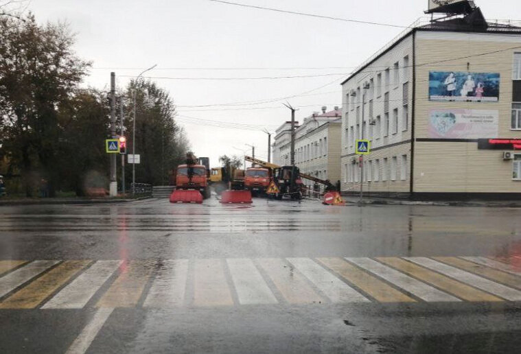    Улицу перекрыли утром 30 сентября