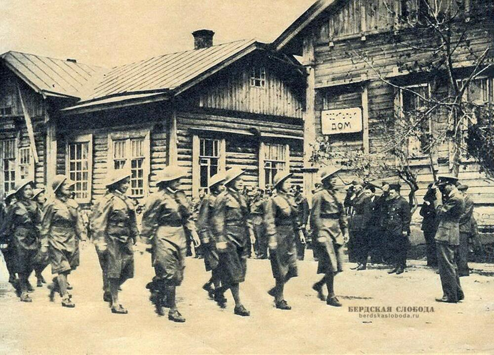 Немцы зашли в город Щелково в 1941 45 году. Немцы входят в Ригу.