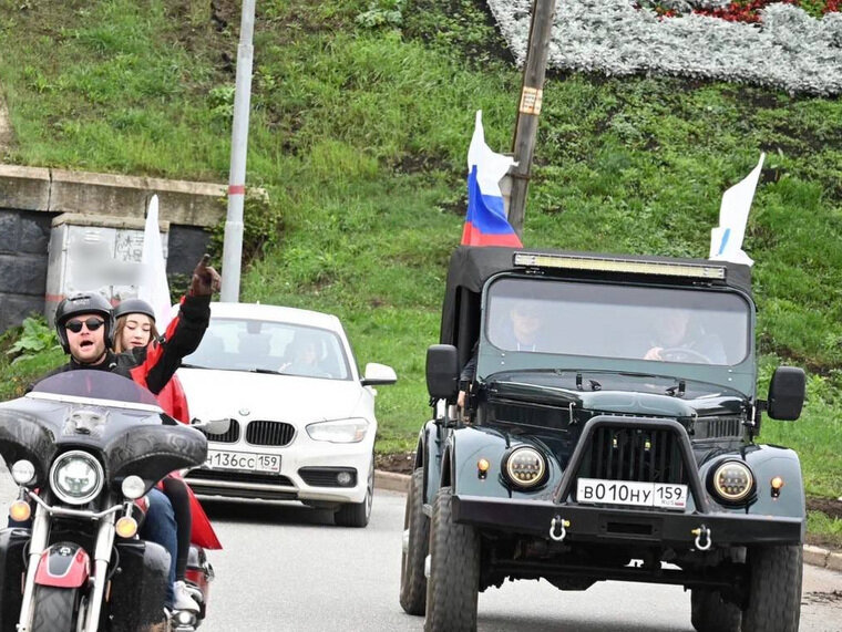    Автоколонна прокатилась по улицам Перми
