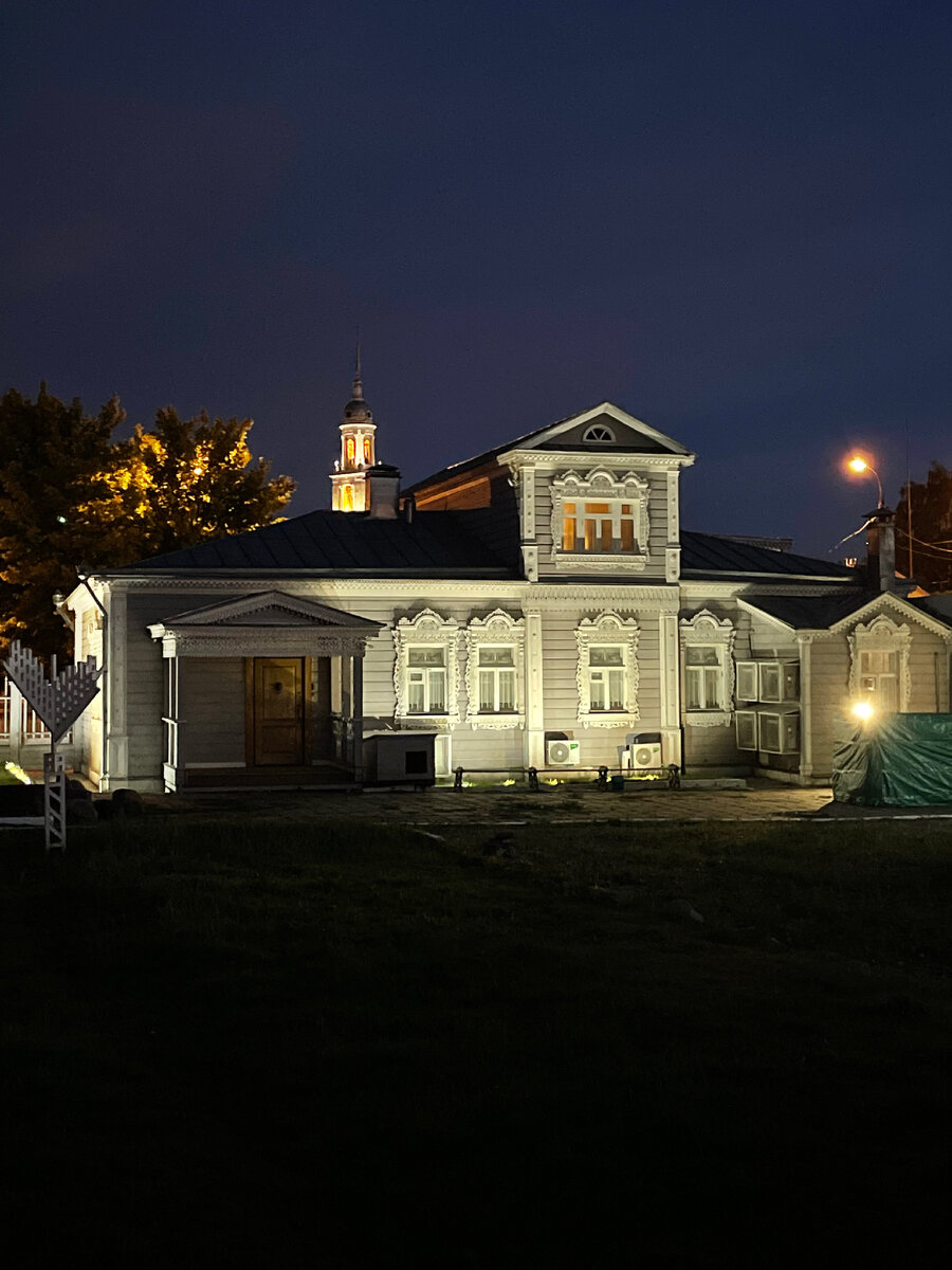 Мне прямо очень нравятся вечерние фото. Коломна. Фото автора.