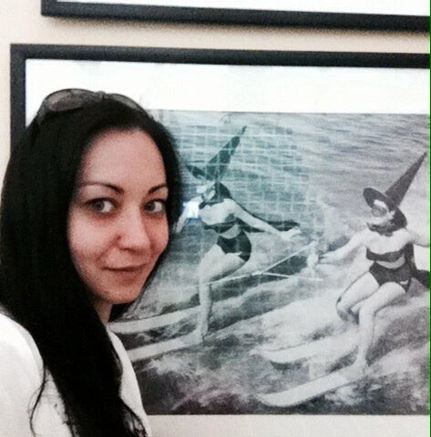 Хорошая девочка-автор тайно мечтает стать ведьмой. Музыковедьмой :) Но не знает, как. 2016г. 