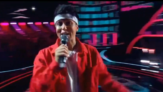 Хабаб на шоу "Ну-ка все вместе". Фото: скриншот с экрана телевизора в обработке автора