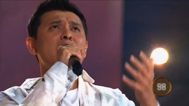 Бек Исраилов. Фото: скриншот с экрана телевизора в обработке автора