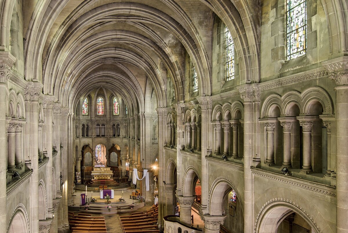 Неф базилики 