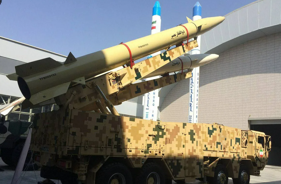 Есть ли атомное оружие у ирана. Fateh 110 ракета. Иранские баллистические ракеты Фатех 110. Фатех ракета Иран. ОТРК "Fateh -110".