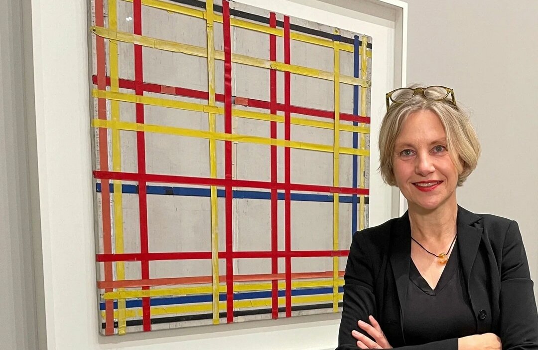 Куратор Сюзанн Мейер-Бюзер в музее Kunstsammlung Nordrhein-Westfalen K20 (Фото из интернета) 