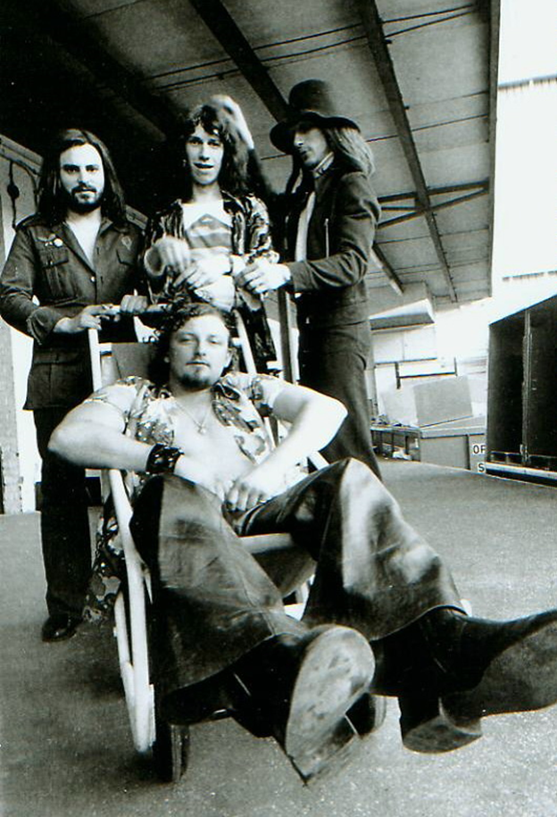 группа Jenghiz Khan