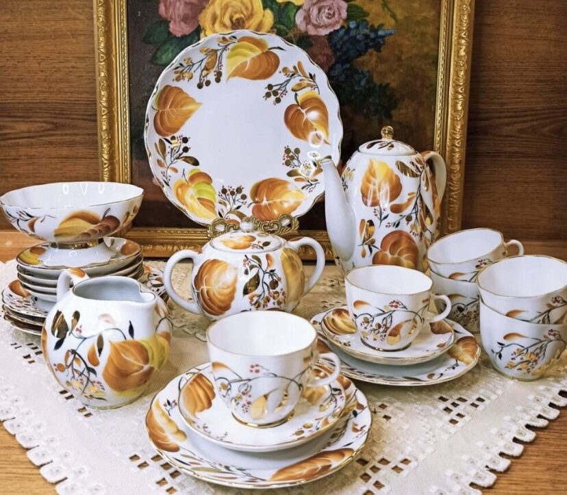 Источник: https://www.avito.ru/sankt-peterburg/posuda_i_tovary_dlya_kuhni/serviz_kofeynyy_farfor_listopad_lfz_1970-1991_2308931004?utm_campaign=native&utm_medium=item_page_ios&utm_source=soc_sharing