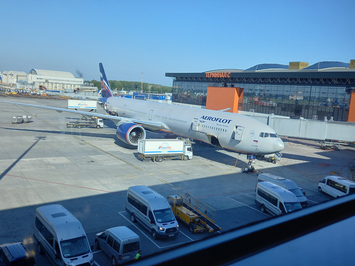 Самолет авиакомпании Аэрофлот в аэропорту Шереметьево. Москва. Россия.