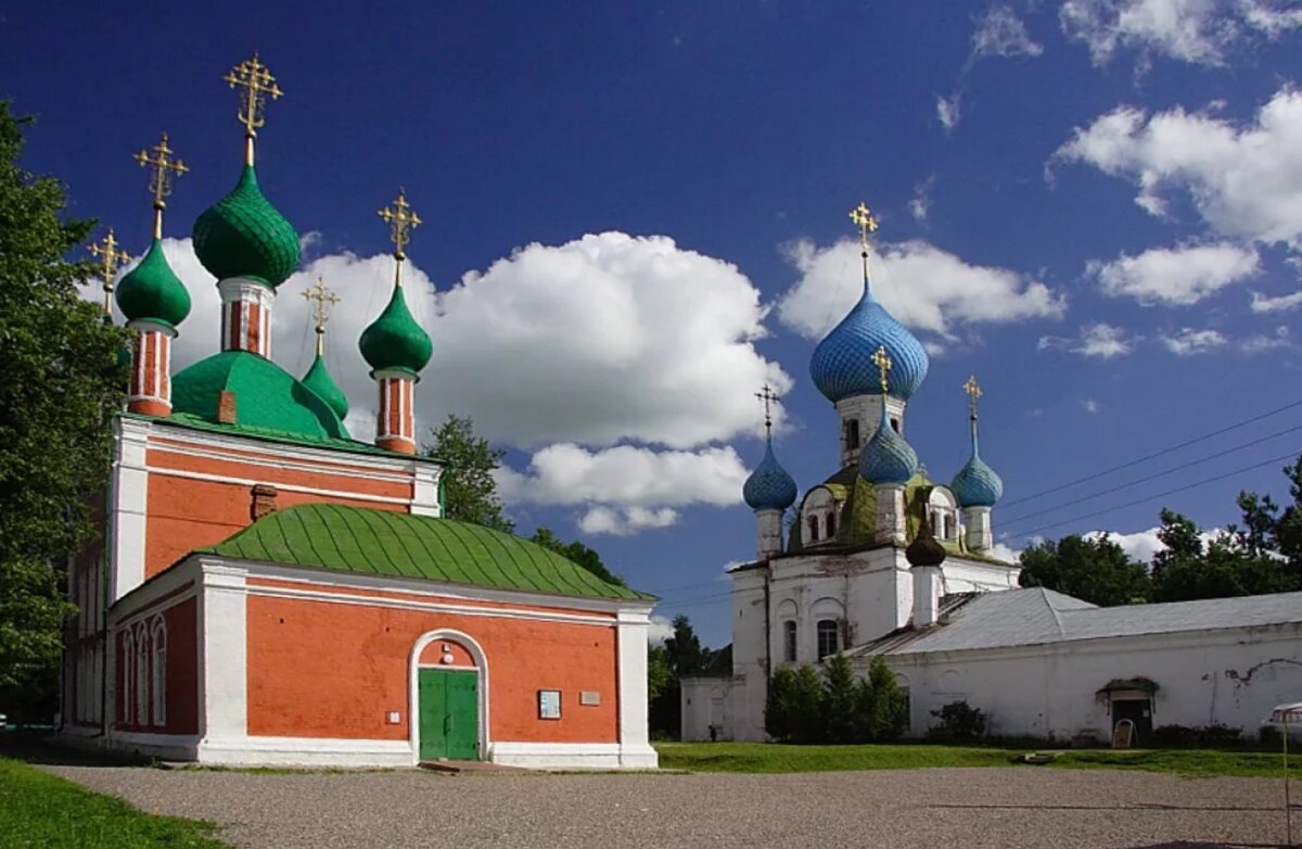 Переславль описание города. Храм Невского Переславль-Залесский. Сретенский монастырь Переславль-Залесский. Переславль-Залесский Переславский Кремль. Александро Невская Церковь Переславль Залесский.