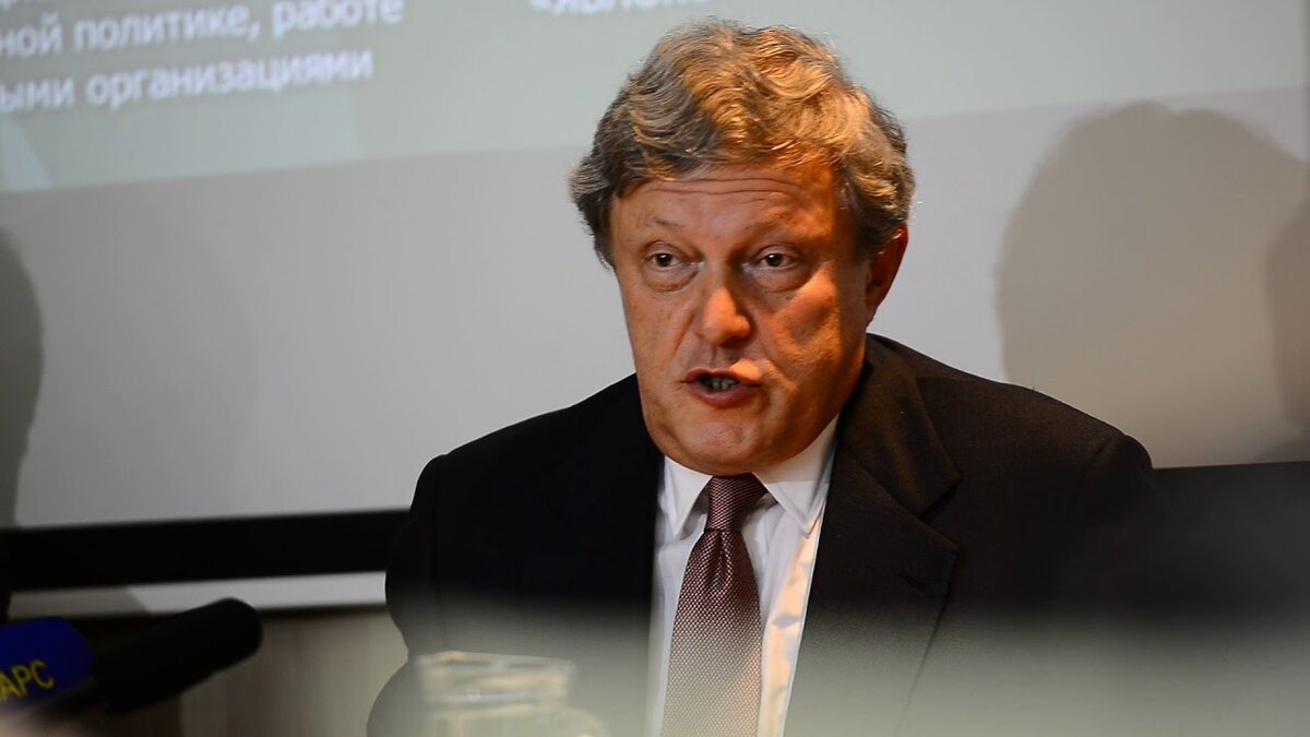 Во всем виноват народ и В. Путин