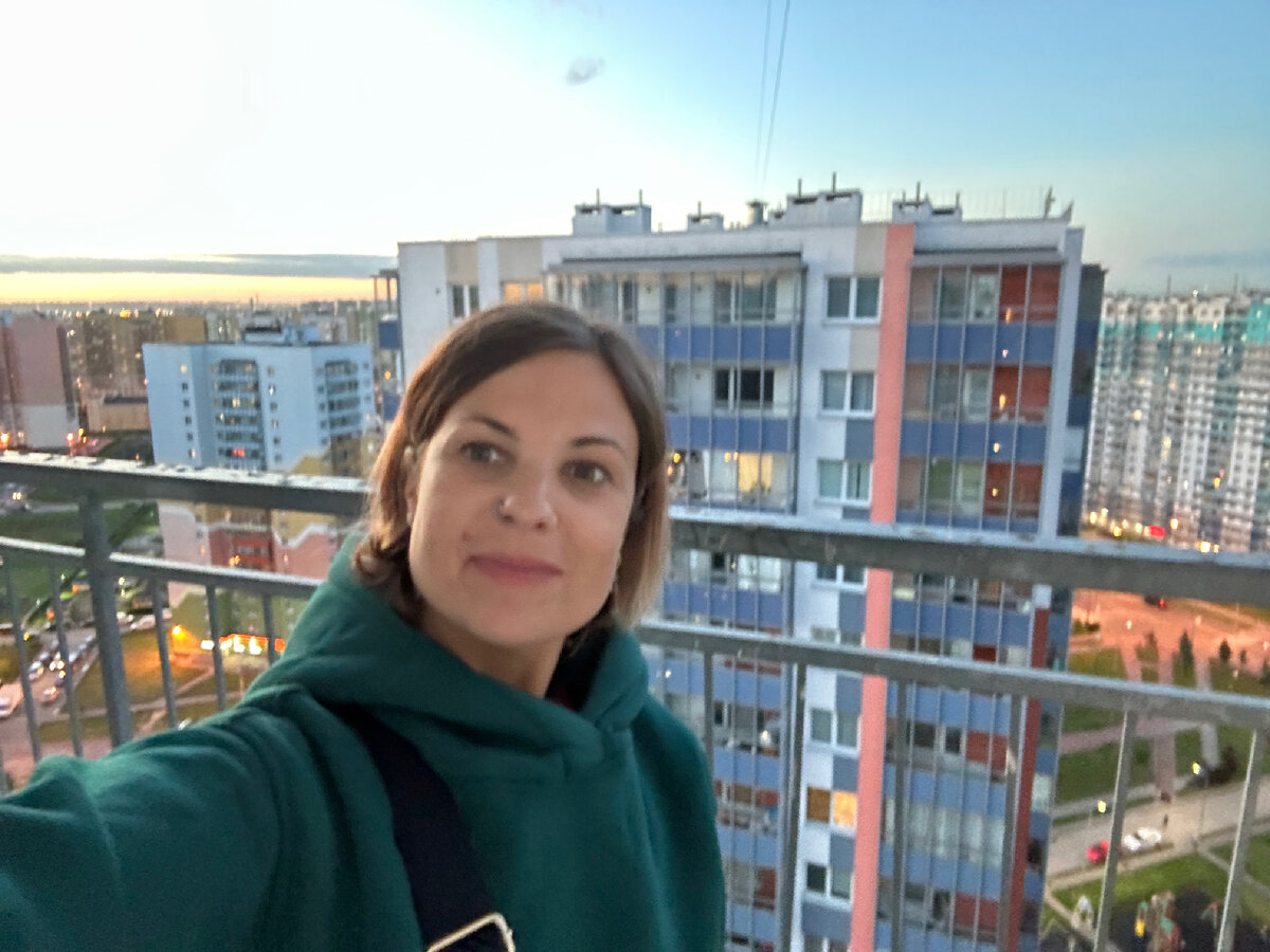 Я в России с 9 сентября, фото из моего подъезда 