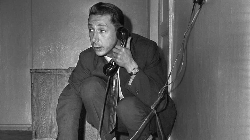    В 1956 году Олег Ефремов создал театр «Современник» и в течение 14 лет оставался его главным режиссером. В кругу единомышленников Олега Ефремова были Олег Табаков, Галина Волчек, Игорь Кваша, Людмила Иванова и его лучший друг Евгений Евстигнеев Фотоархив журнала «Огонёк»