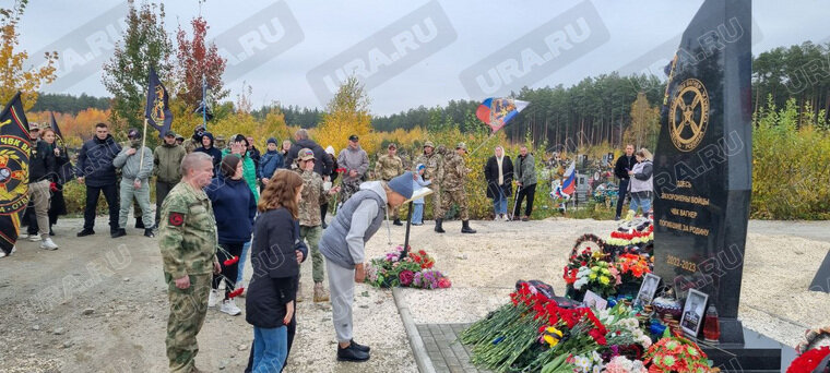    Было очень много гражданских