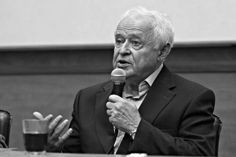 Михаил Ефимович Литвак был выдающимся психологом, педагогом, автором книг, которые помогли многим людям найти смысл в жизни, понять себя, выстроить счастливые отношения и увидеть новые горизонты.-2