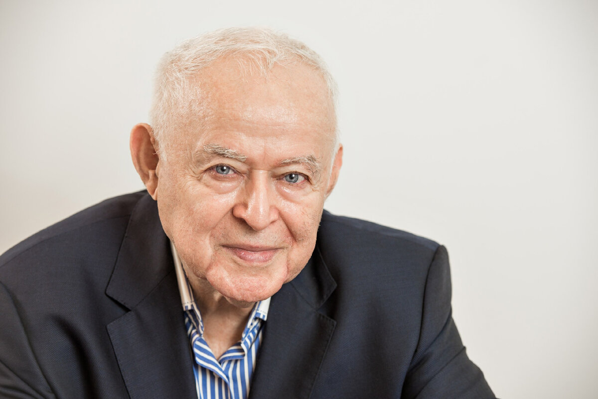 Михаил Ефимович Литвак был выдающимся психологом, педагогом, автором книг, которые помогли многим людям найти смысл в жизни, понять себя, выстроить счастливые отношения и увидеть новые горизонты.-4