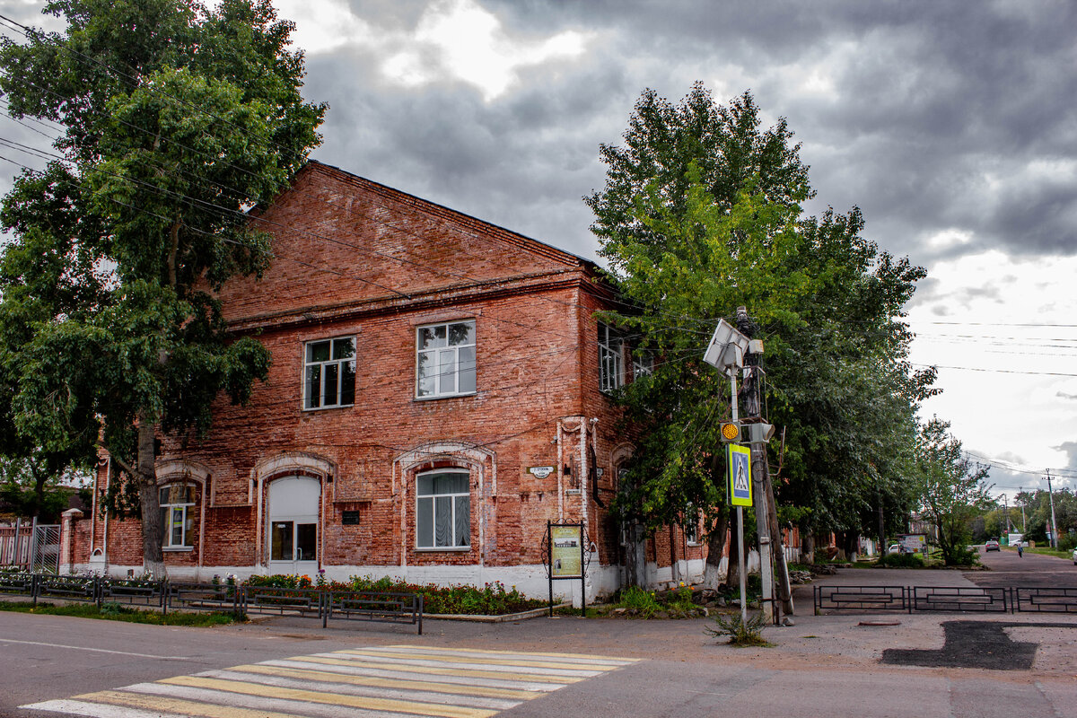 Магазин купца Гогина. Построен в конце 19 века.