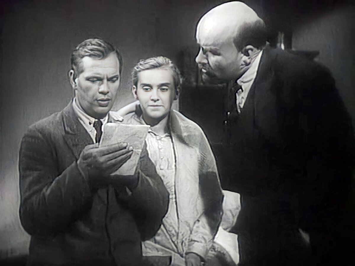 Кадр из фильма "Ленин в октябре"