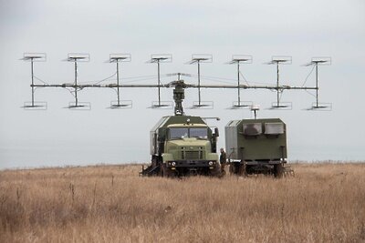    Радиолокационная станция П-18 «Малахит» ВМС Украины ©ArmyInform Wikipedia.org
