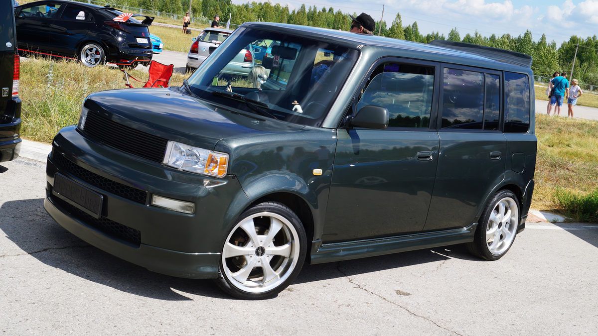 Scion XB 2004