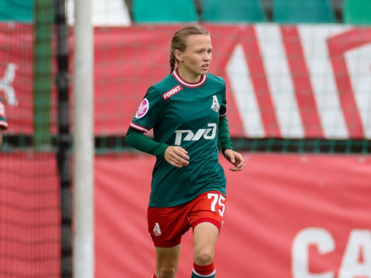    Футболистка "Локомотива" Полина Юкляева© Фото : Пресс-служба ЖФК "Локомотив"