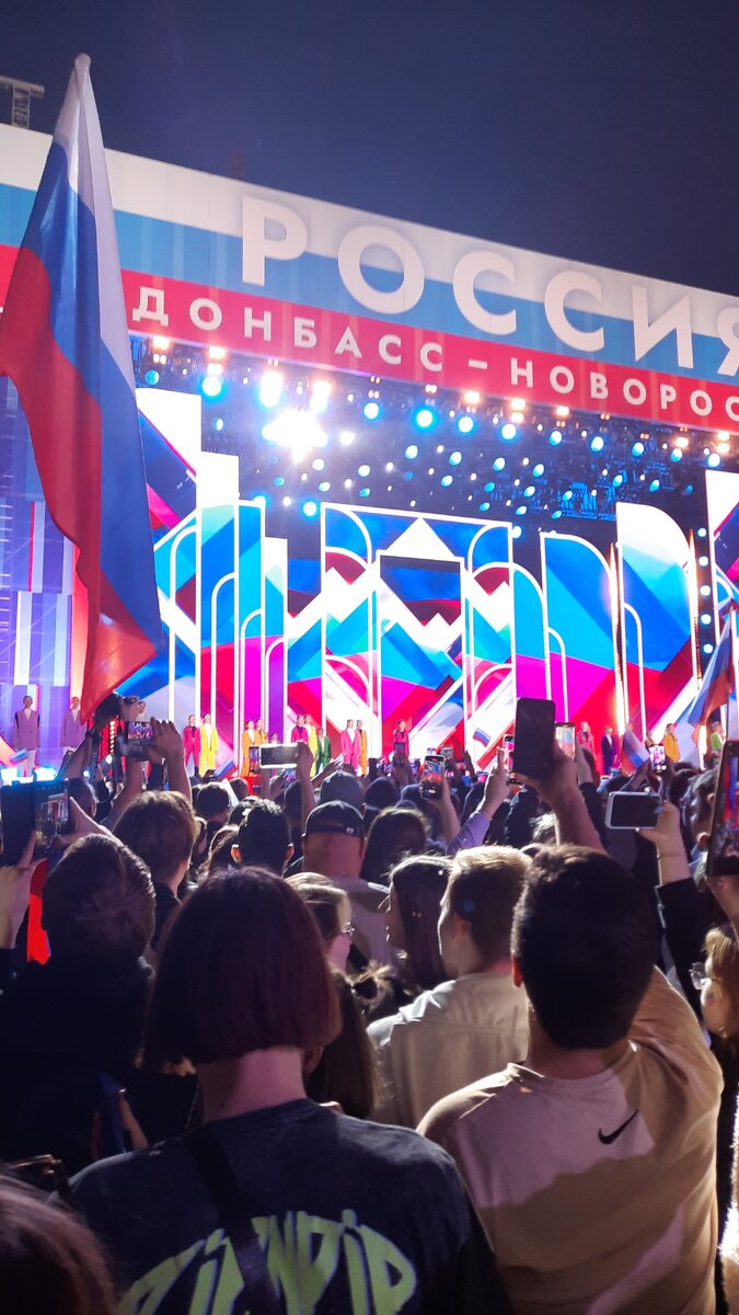 Фото:@dzen.ru/black_writor/Николай Басков на Красной площади
