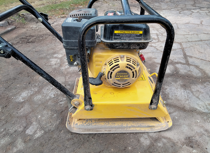 Виброплита «Champion PC 9045F»