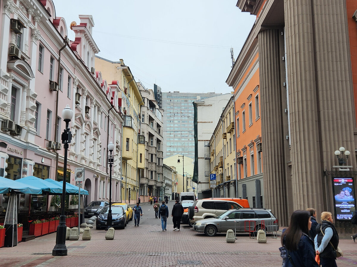 Крымчанка впервые в Москве с ночевкой. Мои впечатления от столицы. Сильно  разросшийся колхоз или современный красивый город? О чем пожалела |  Крымская путешественница | Дзен