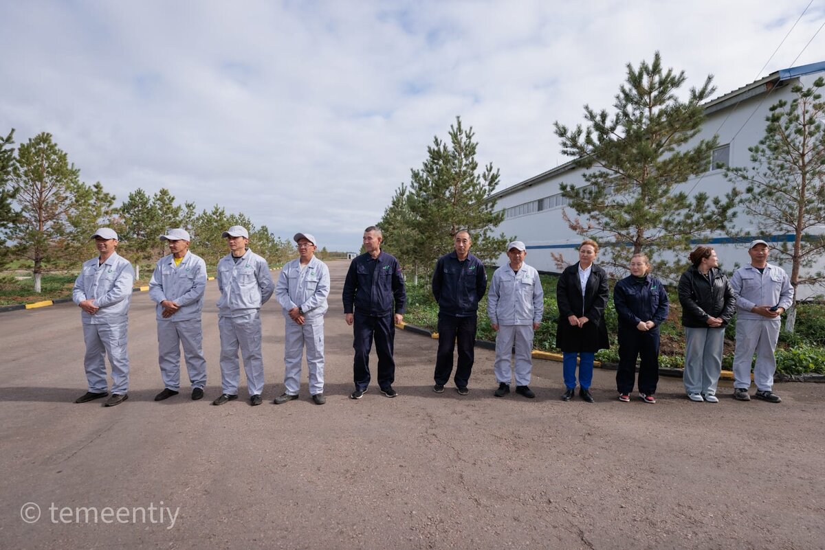 «Ведомости Казахстана» посетили производственные мощности самого известного маслозавода в Казахстане, а также зернохранилища при заводе и новую стройплощадку под мукомольный и комбикормовый комбинаты-2