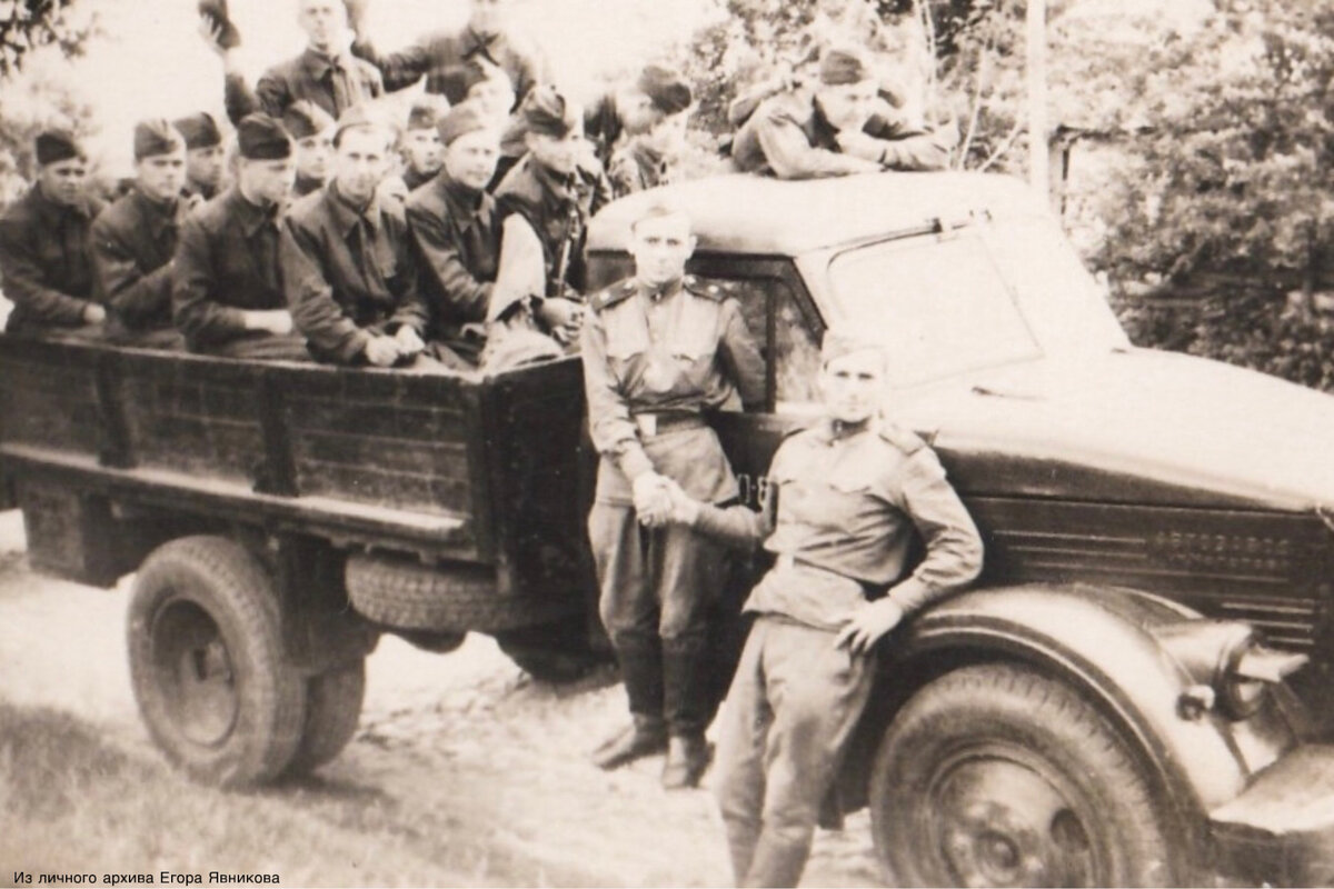 Нашёл у бабушки фотокарточки советских автомобилей 1950-1960 годов. Среди  них редкий опытный грузовик ЯАЗ-214! | Автотранспорт. | Дзен