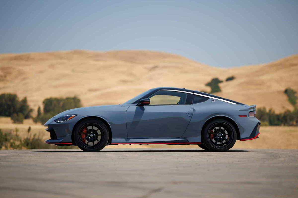 Nissan z7