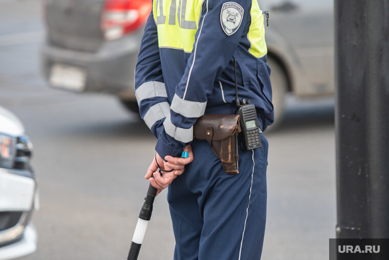    В Перми из-за аварии легковушка перевернулась на крышу