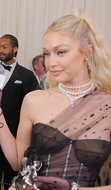 Джиджи Хадид. Фото — Википедия