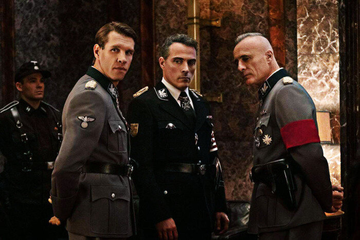 Черная форма СС стала одним из кино-клише. Кадр сериала «Человек в высоком замке». |Фото: kinoscan.com.