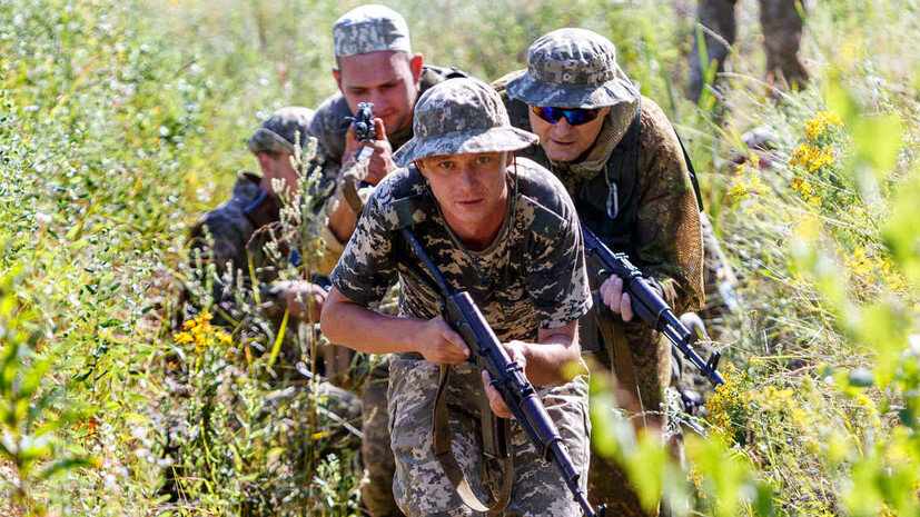     Британские военные на Украине в 2019 году участвуют в учениях в рамках операции Orbital globallookpress.com ZUMA Press / Serhii Hudak