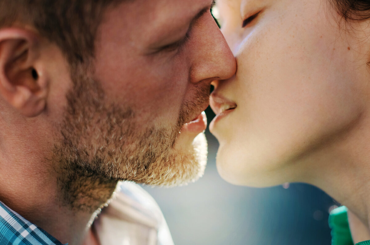 Столь волшебный процесс под названием «поцелуй», который может длиться часами, не только приятен, но и чрезвычайно полезен. Не верите?-2