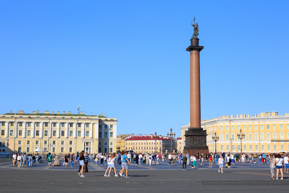 1. Александровская колонна.