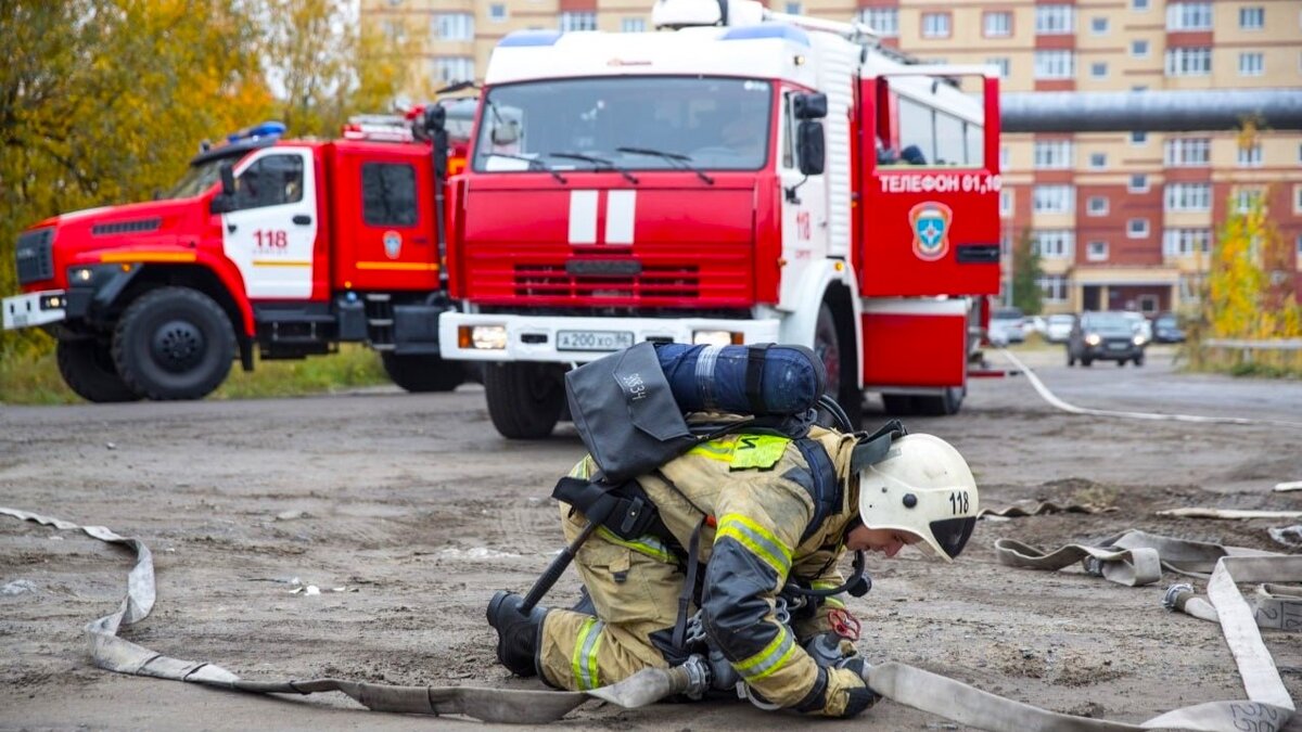    В Сургуте устанавливают причину пожара в многоэтажке. Есть погибший