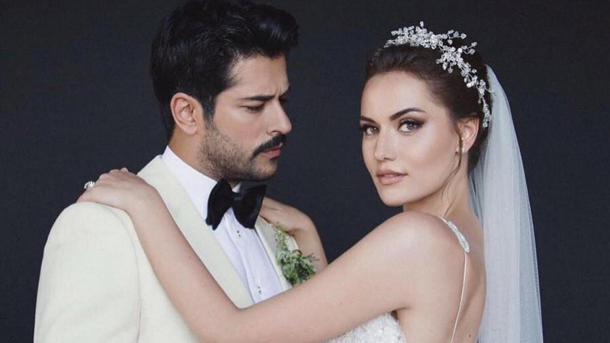    Бурак Озчивит и Фахрие Эвджен на свадьбе:Instagram.com / evcenf
