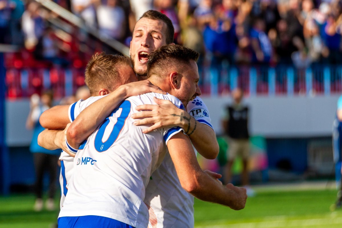    Поднялись со дна.