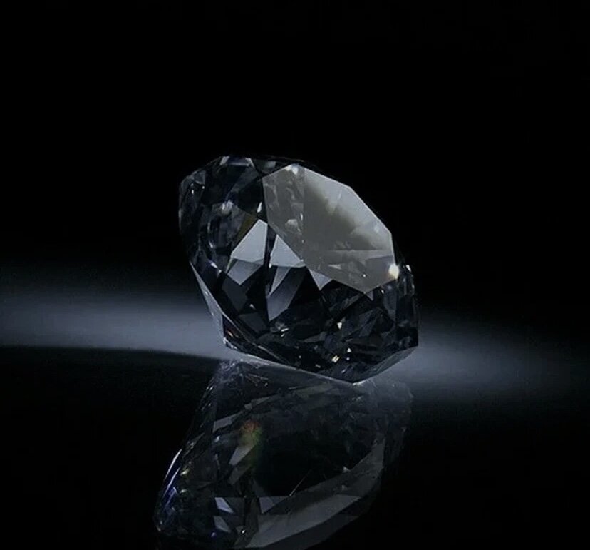 Черный бриллиант, фото из свободных источников 