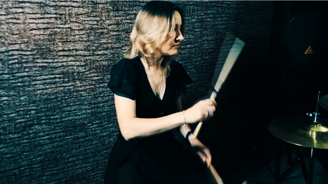 Для заставки, скрин из клипа, со мной любимой, естессно