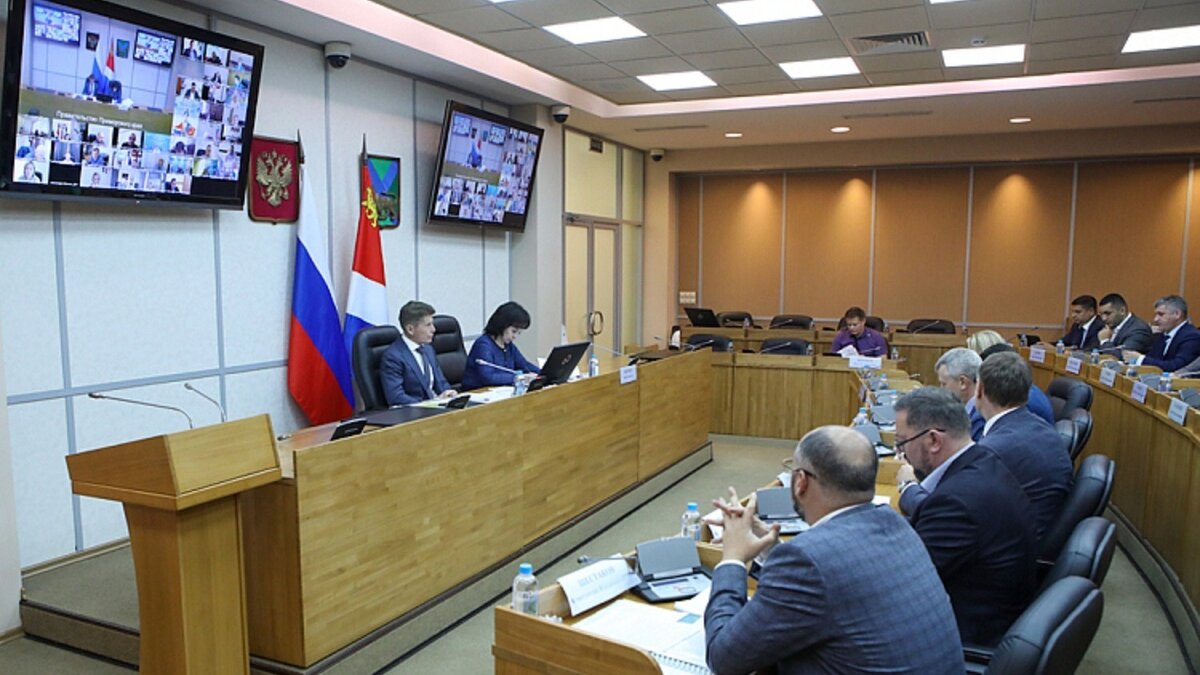     Глава Владивостока Константин Шестаков возглавит рабочую группу по вопросу вывоза мусора с предприятий Приморья и компенсациям для перевозчиков. Об этом рассказали в региональном правительстве.