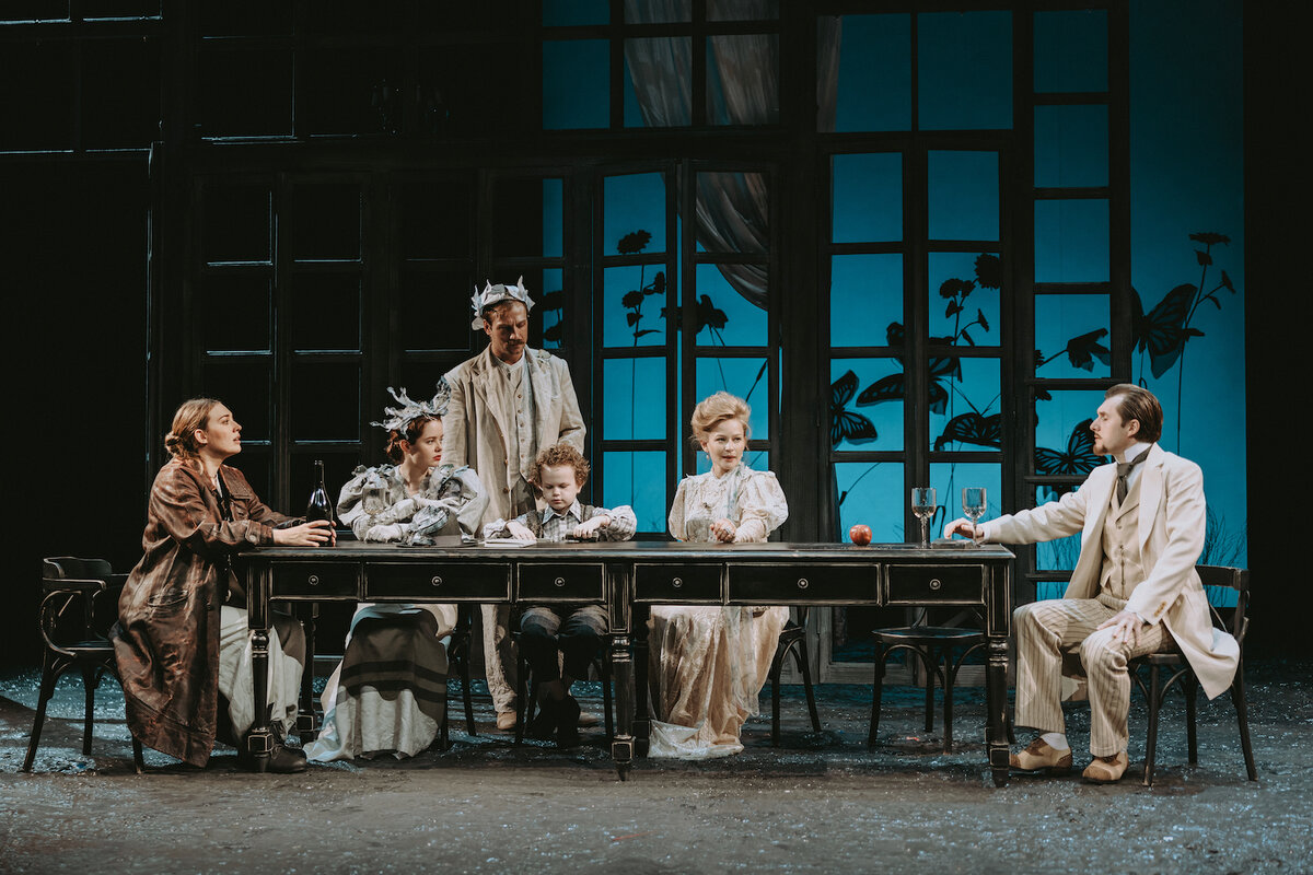     Спектакль «Последнее лето»