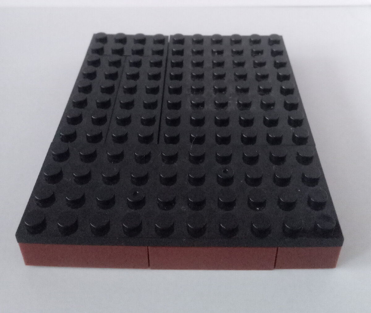 На основание ушло 6 деталей.