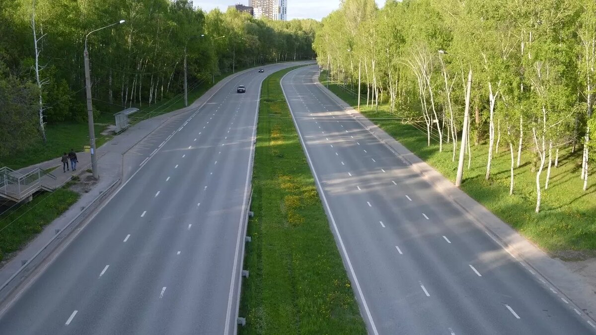     В Нижнекамске собираются отремонтировать вторую промышленную дорогу. Об этом на еженедельном совещании объявил глава района Рамиль Муллин.