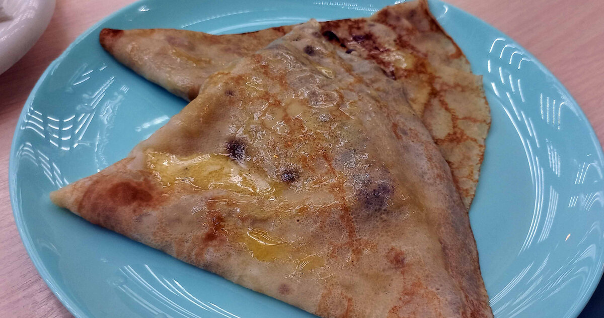 блины с маслом