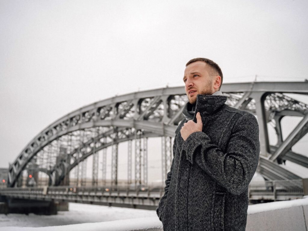 Слава, "источник силы", начальник сына